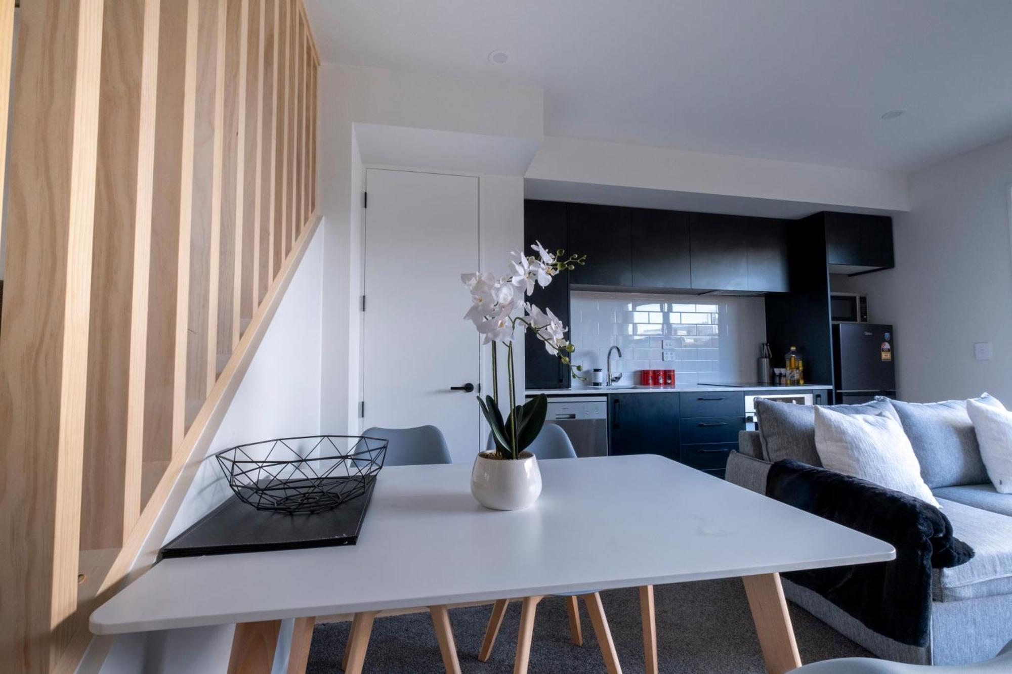 Luxury 2 Bed Townhome In Cbd Christchurch Exterior photo