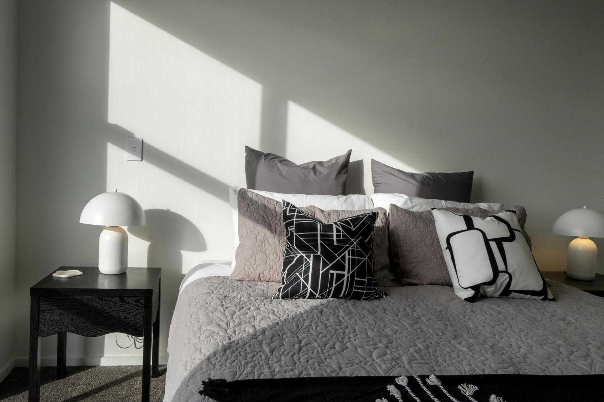 Luxury 2 Bed Townhome In Cbd Christchurch Exterior photo